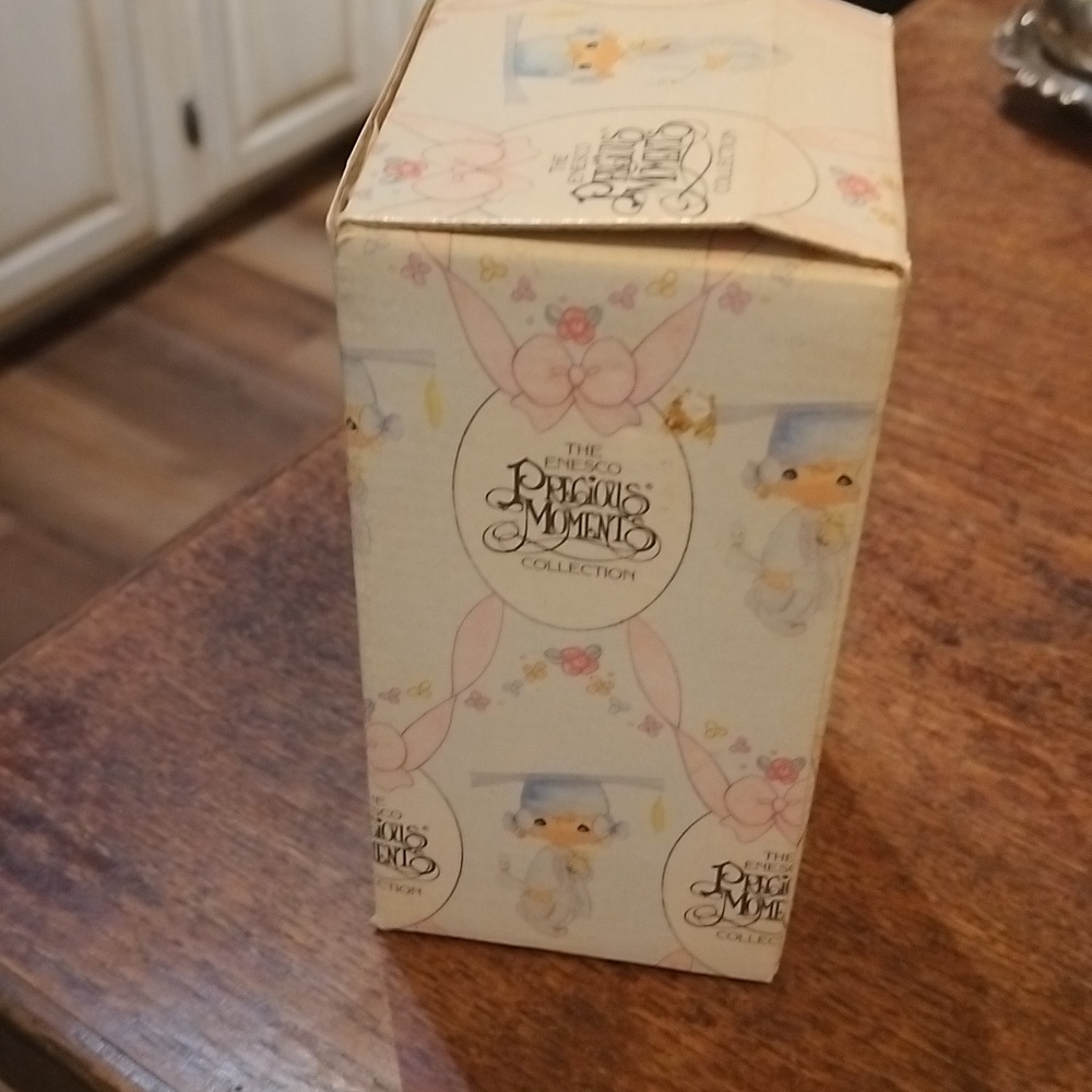 Enesco precious moments porcelain figure. graduation.  429GW5 - Picture 6 of 7